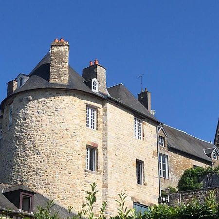 La Maison Sur Les Remparts Domfront  Zewnętrze zdjęcie