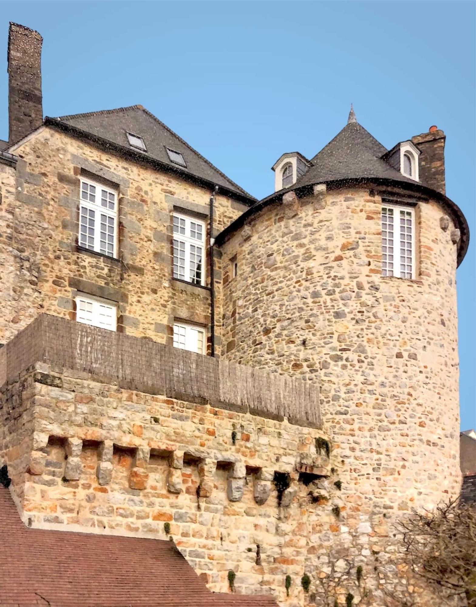 La Maison Sur Les Remparts Domfront  Zewnętrze zdjęcie